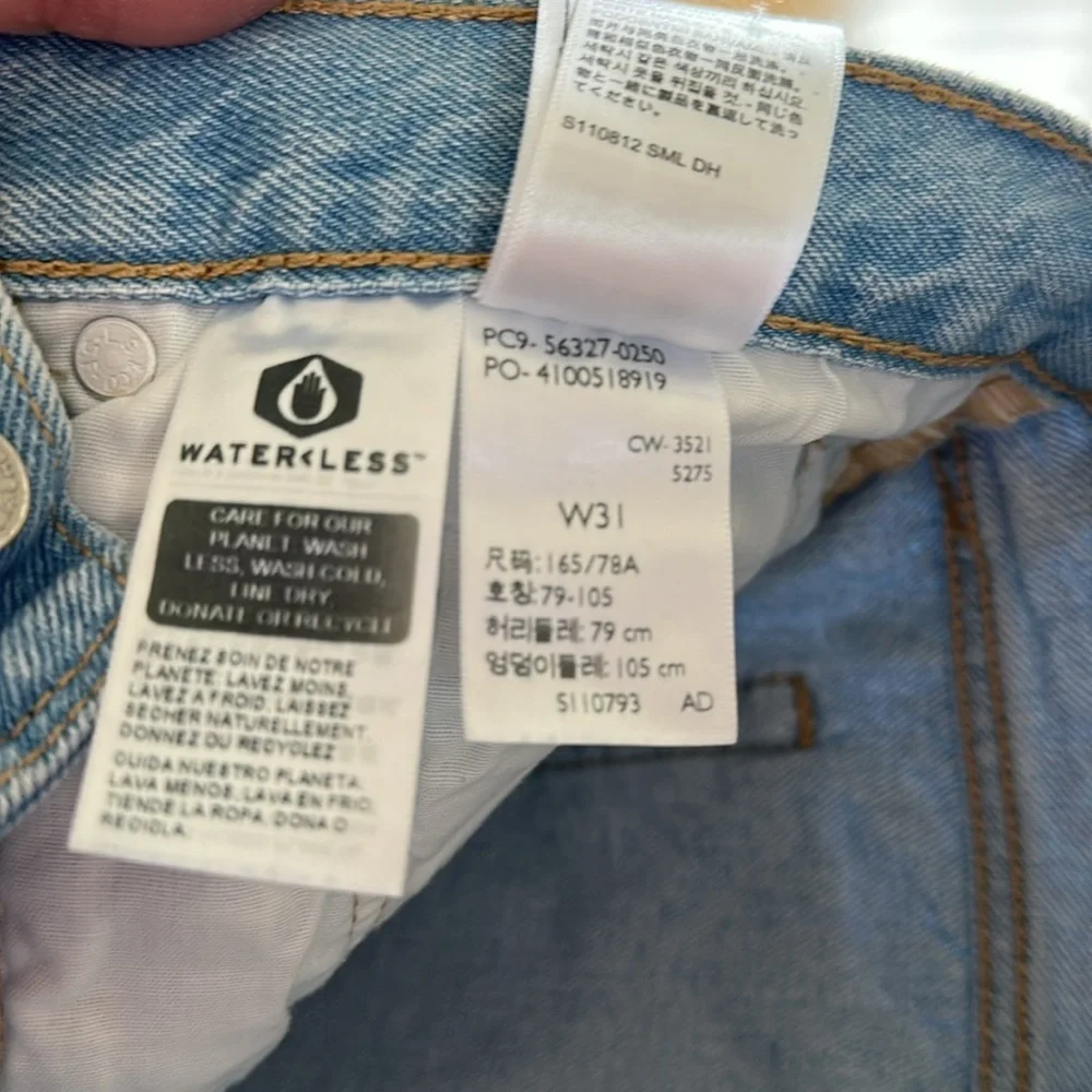 Levi 501 denim shorts size W 31 - Picture 4 of 4